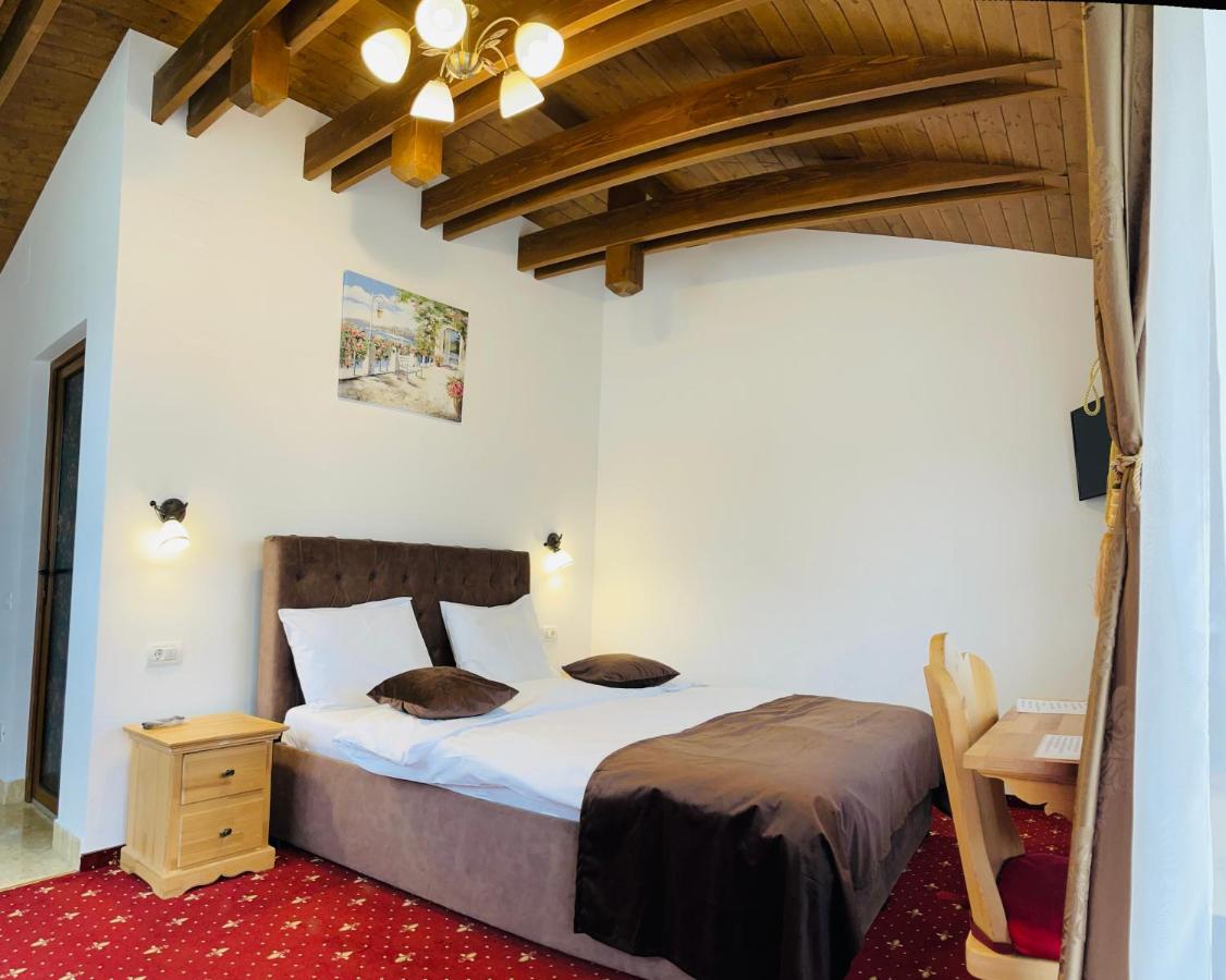 Casa Belcin Spa&Retreat Buşteni Eksteriør bilde