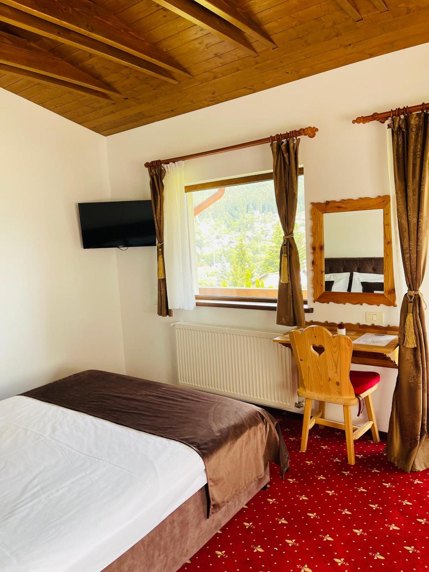 Casa Belcin Spa&Retreat Buşteni Eksteriør bilde